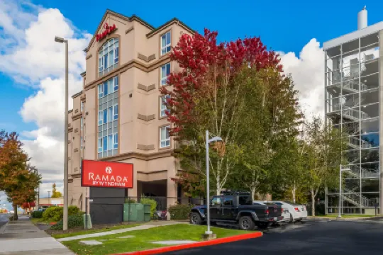 Ramada by Wyndham SeaTac Airport