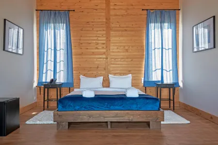 MillCreek (МиллКрик) Отели рядом с достопримечательностью «Taya»