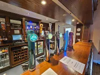 Rivelyn Hotel Bar & Restaurant - bar