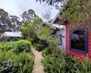Mountain Edge Studios فنادق في Beechmont