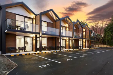 Archway Motels & Chalets