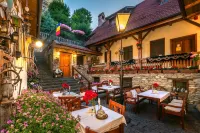 Casa Savri Hotels in 