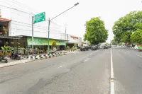 RedDoorz Syariah @ Sakinah Guesthouse Hotels in Sragen