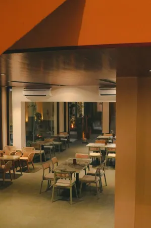 Tabebuya Resto & Resort