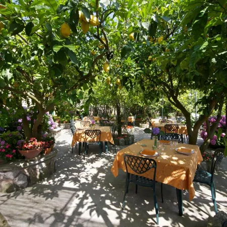 Agriturismo la Lobra Отели рядом с достопримечательностью «Пляж Марамео»