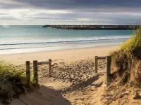 Beachcomber Motel & Apartments