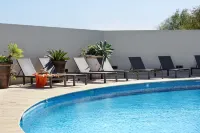 Elysia Wellness Retreat - Pool