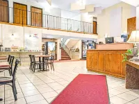 Super 8 by Wyndham Shakopee Hotels in Chaska