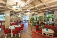 Ostroviya Hotels in Kingiseppsky District