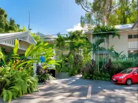 Palm Cove Tropic Apartments - Apartments
