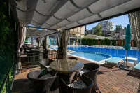 Shery Hall Hotel - 수영장