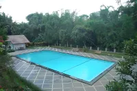 Resort Prima Sangkanhurip - Pool