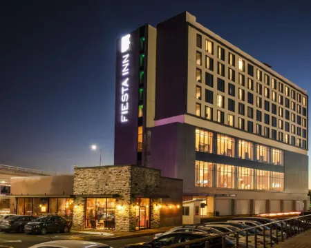 เฟียสตา อินน์ เอ็กซ์เพรส อากวาสกาเลียนเตส โรงแรมในอากวาสกาเลียนเตส