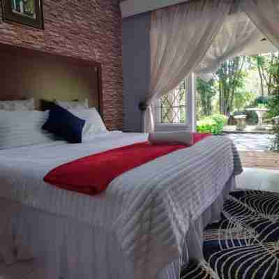 Comrades Oasis Guest House Rooms