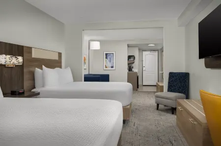 Holiday Inn Express & Suites Greensboro - Airport Area