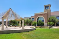 Howard Johnson by Wyndham San Marcos Hotels in Martindale