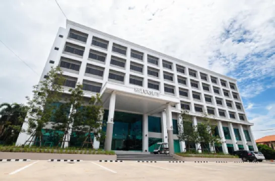ริเวอร์ โฮเทล - ดิ เอาท์สแตนดิ้ง เวนิวส์ นครปฐม โรงแรมใกล้พระปฐมเจดีย์