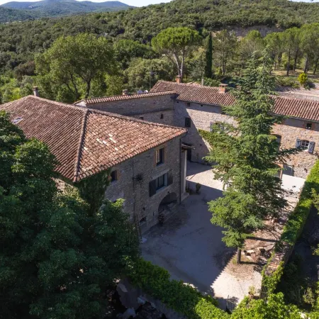 Gîtes au Pied des Cévennes - Domaine les Terres Aoyama