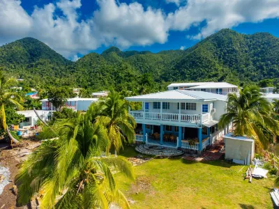 Hotel El Pirata Morgan Hotels near The Peak Forestry Reserve