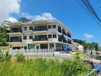B Holiday Apartments Hotels near Pierre Poivre Statue