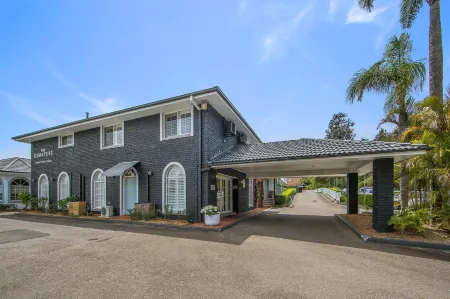 The Quarters, Ascend Hotel Collection Отели в г. Форрестерс Бич