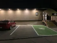 Hôtel St-Alexis - parking