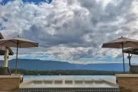 Sabaidee Valley - Pool