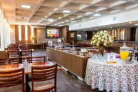 Hotel Dan Inn Uberaba & Convenções by Nacional Inn - breakfast
