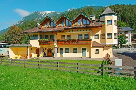 Apartment in Achenkirch With a Garden Отели в г. Гемайнде Ахенкирх
