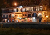 藝術公寓飯店 索契植物園附近的飯店