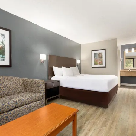 Baymont by Wyndham Wilmington