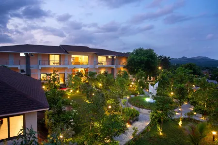 Trishvam Symphony Отели в г. Кришнагери