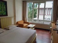 Jimmers Mountain Resort Hotel di Kecamatan Cisarua