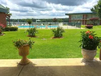 Super 8 by Wyndham Riverside Al Hotel a Riverside