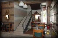 Shale Hotels in Shakhty