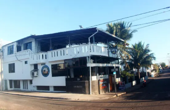 The Island Home โรงแรมใน
