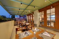 The Beacon Hotel Vadodara - parking
