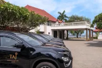 Taj Malabar Resort & Spa, Cochin. - parking