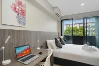 Coogee Studio Apartments - balcony