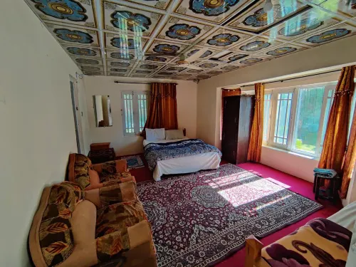 Buddha Rock Guest House - parking
