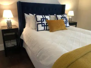 Belmore Cottage - Historic home in Central South