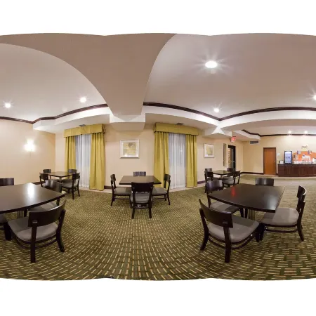 Holiday Inn Express & Suites NEWPORT by IHG