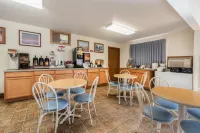 Super 8 by Wyndham Hill City/Mt Rushmore/ Area Hotels in West Pennington