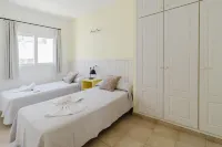 Apartamentos Timon - Emar Hotels