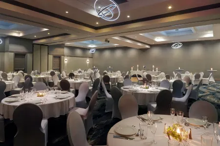 Courtyard Warner Robins Отели рядом с достопримечательностью «Парк Уэллстон»