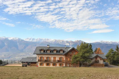 Rifugio Predaia Ai Todes'CI Hotels in Coredo