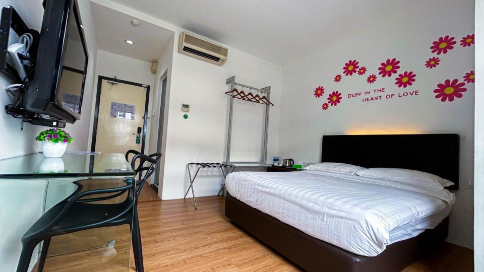 Cel Hotel