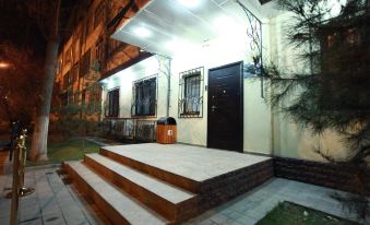 HAYOT HOSTEL