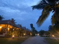 ชายทะเลขนอม - วิวทะเล