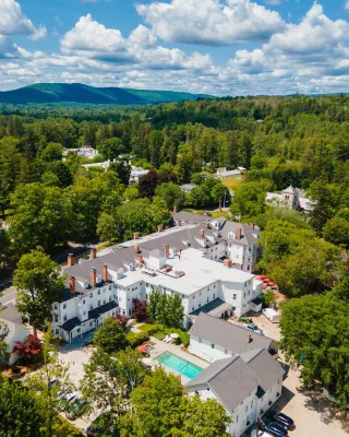 The Red Lion Inn Hotels in Stockbridge